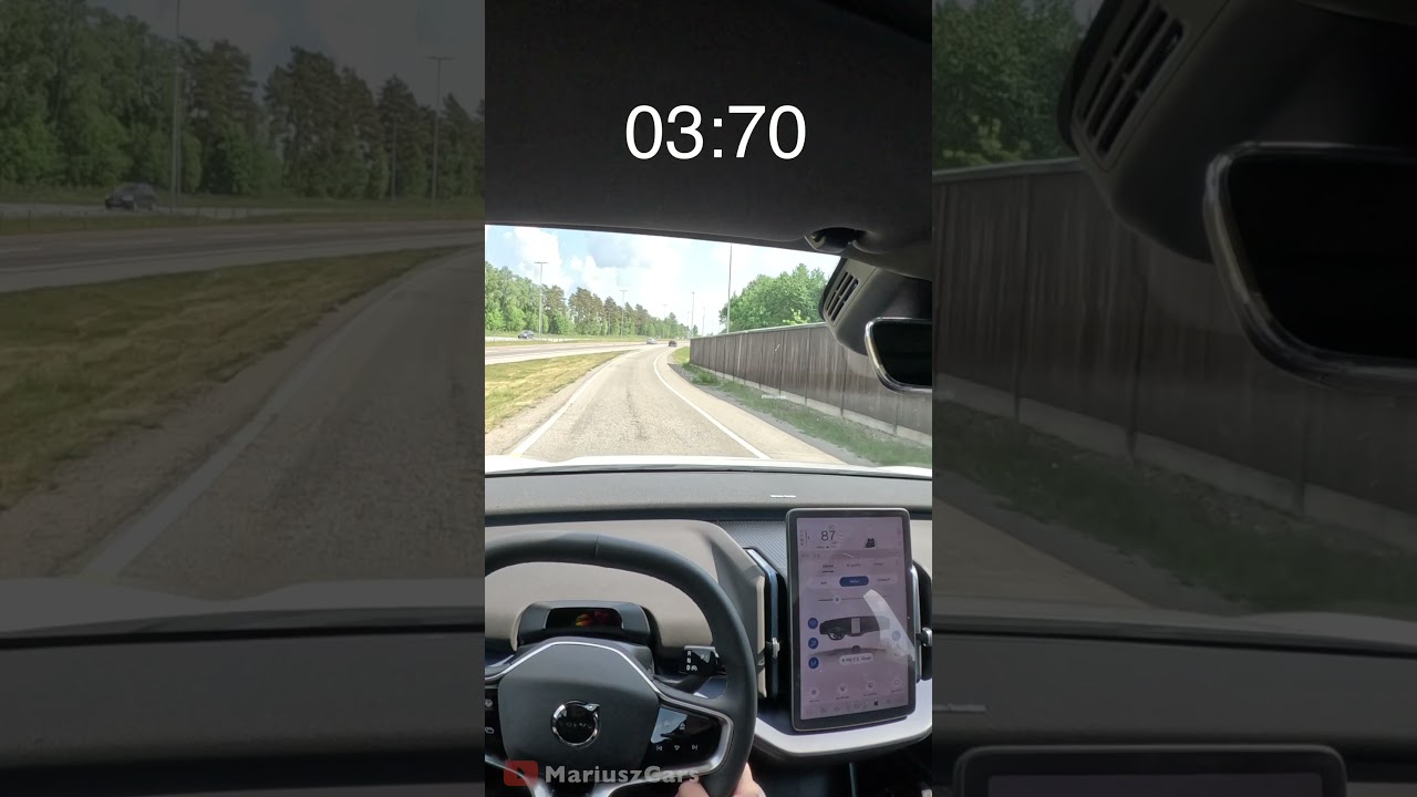 Volvo EX30 - Best Acceleration 0-100 km/h, 0-62 mph 