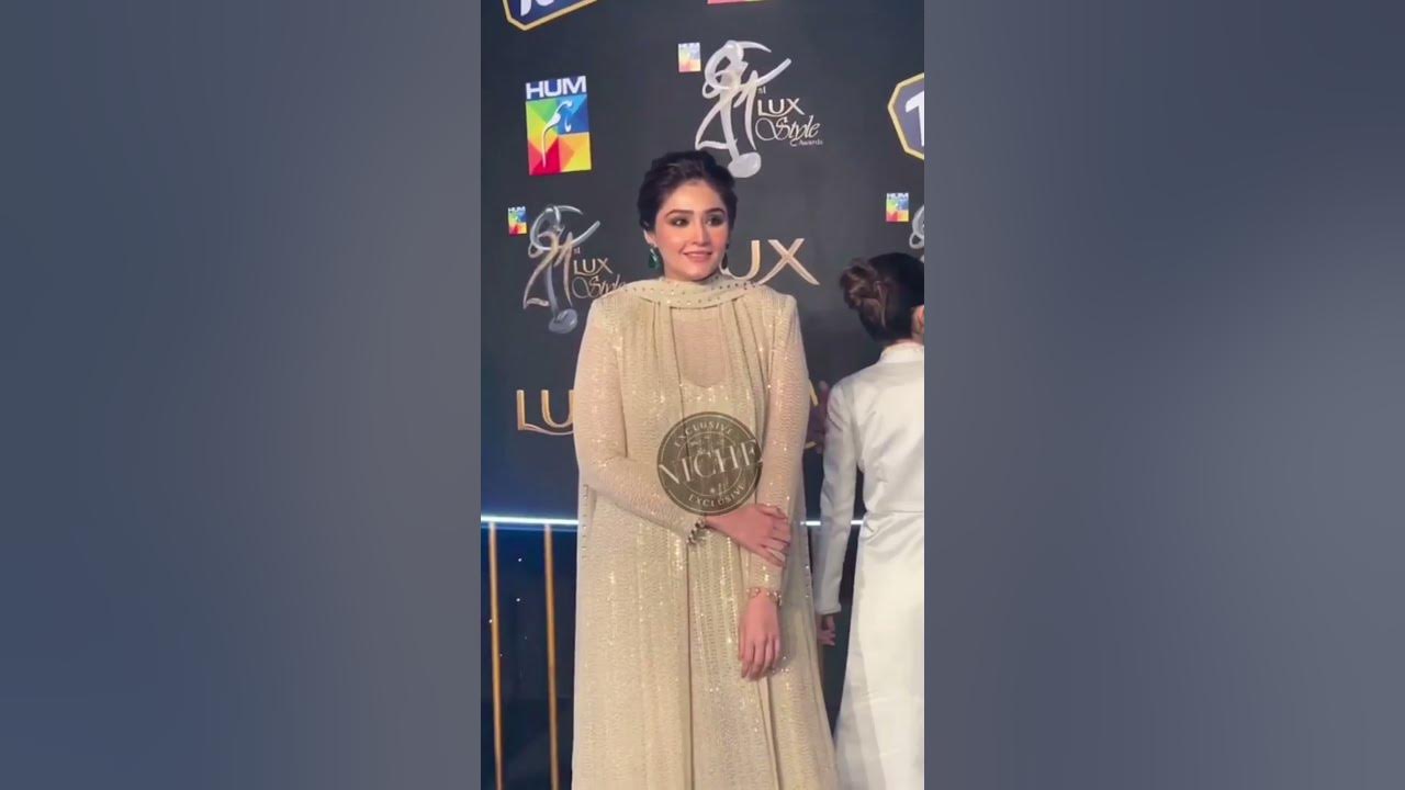 Dur e Fishan Looking At Lux Award Durefishan Kaisi Tere