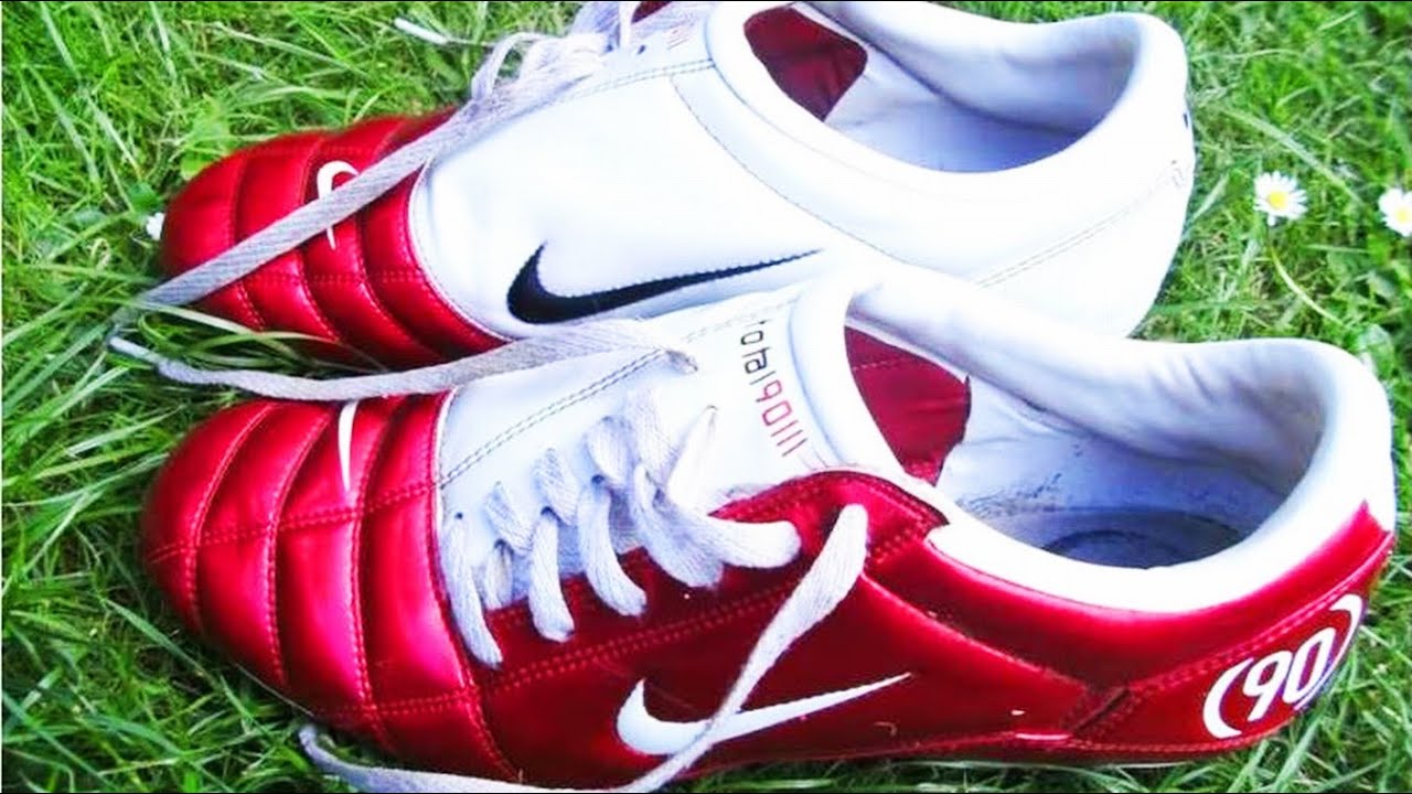 Revive tu infancia futbolera: Los calzados con los que siempre soñaste  tener | Fútbol Social - YouTube