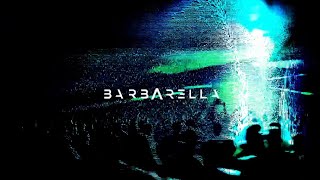 ¡Ven a BARBARELLA y siente la música como nunca antes!