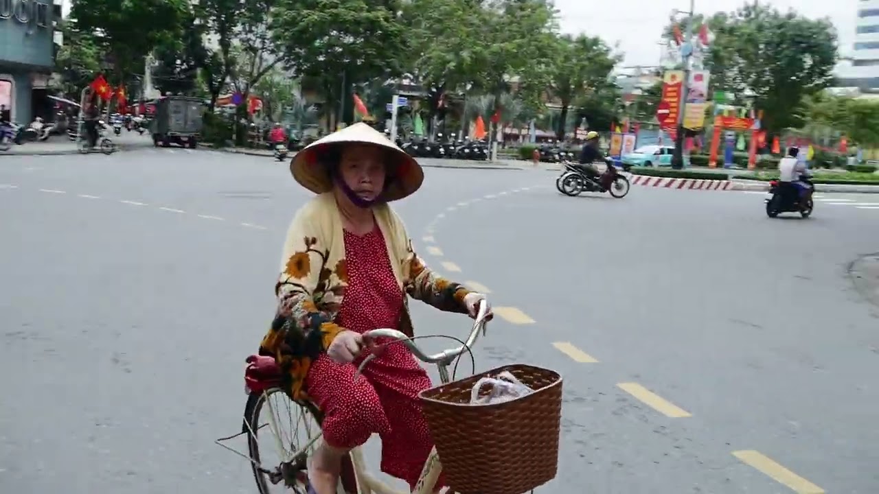 Film still — yoga retreat in Vietnam with Hanan & Heather