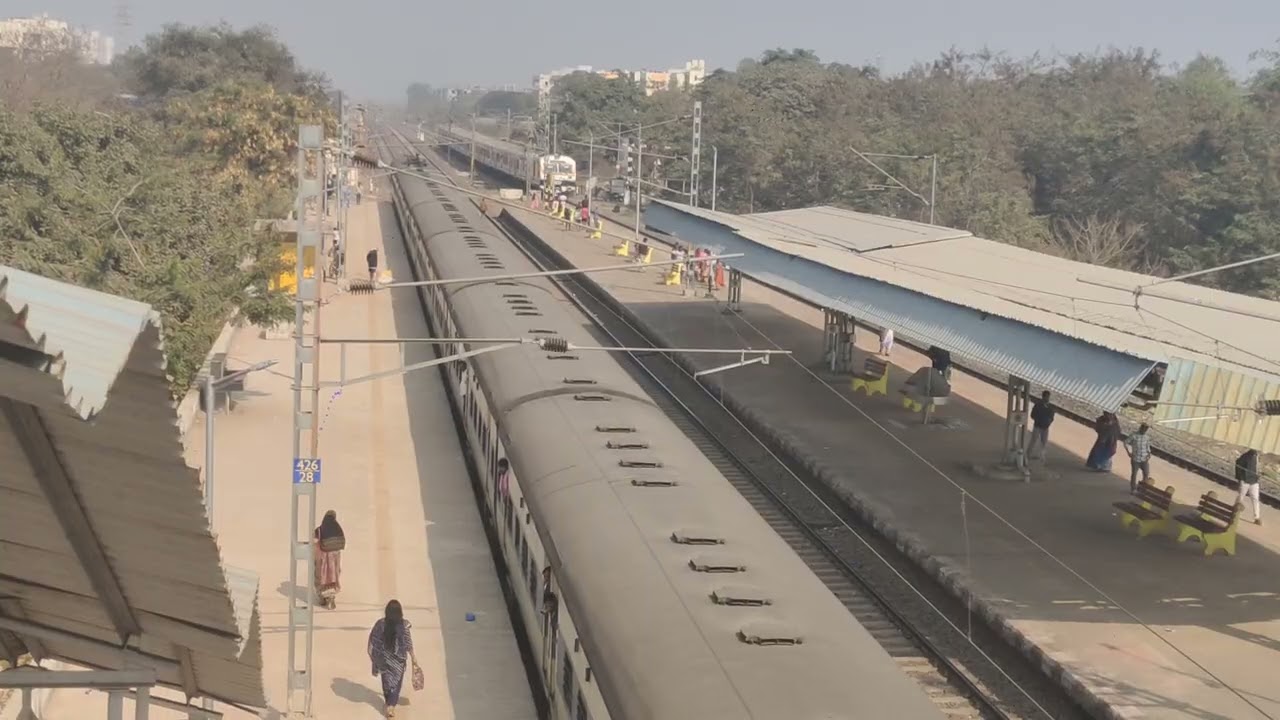 Epic Train Crossing! Puri-Cuttack MEMU meets Talcher-Puri MEMU at Patia Halt// Jaypurna vlogs 