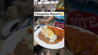 Chilaquiles Rojos 🇲🇽😋 #comidamexicana #chilaquiles #mexico #youtubeshorts #cooking