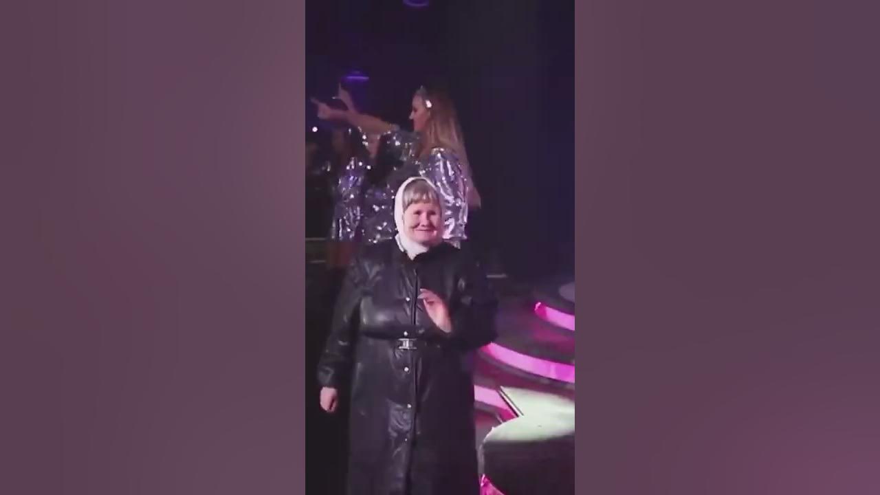 бабушка в сыктывкаре. старухи на концерте. старухи на концерте. диско бабушка из коми. диско-бабушка из коми разрывает танцполы.