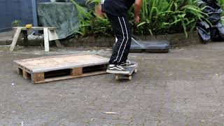slappy boardslide attempts ( old video )