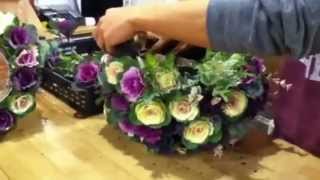 葉牡丹で作るハンギングバスケット - YouTube