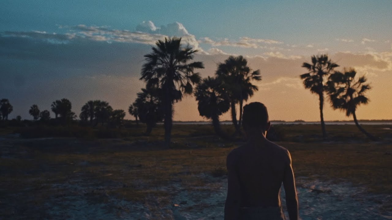 MÖWE - Skyline (Official Music Video) bekijken op YouTube MÖWE - Skyline (Official Music Video) bekijken op YouTube