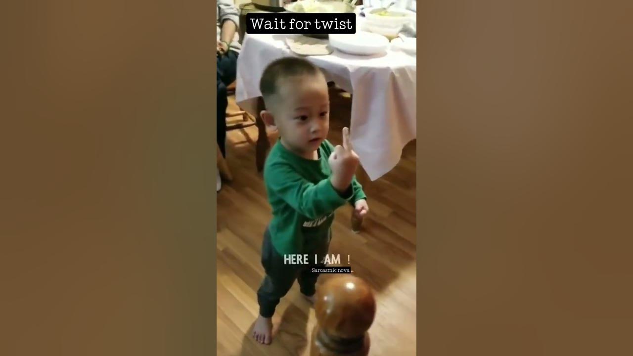 son shows middle finger to dad 😂 while singing 🙄 funny#funny#daddy finger
