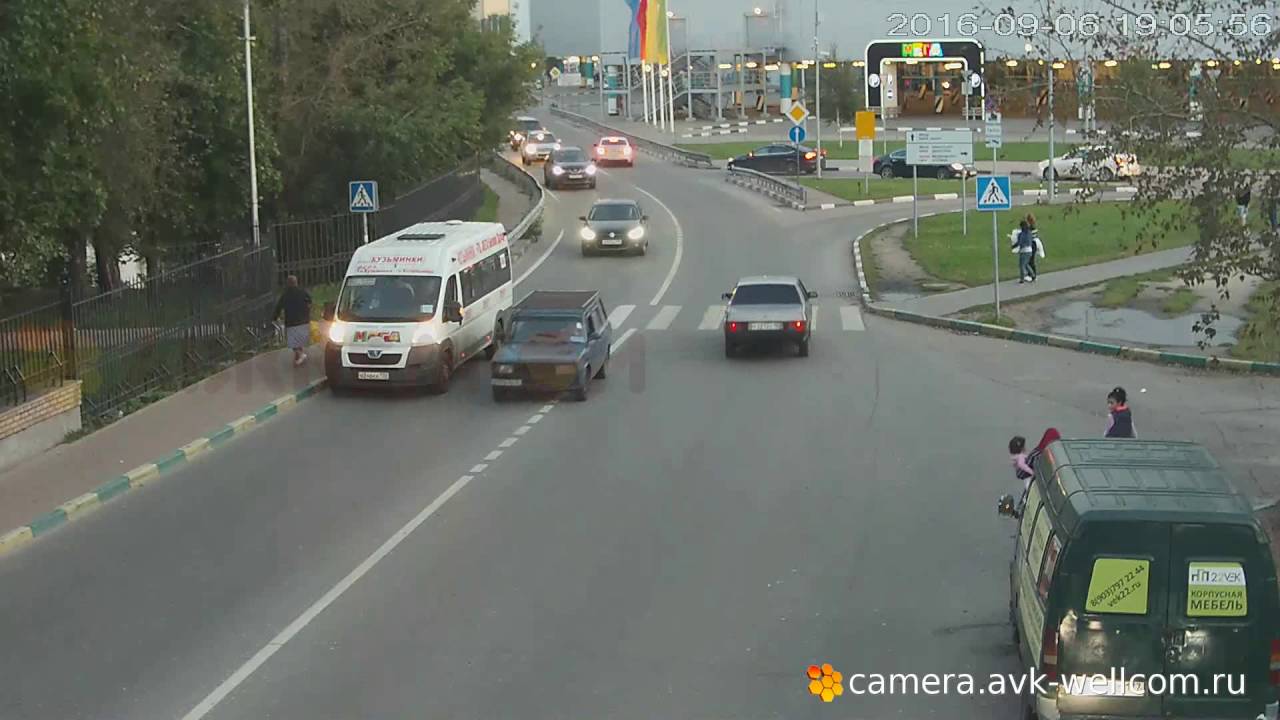 Авария, г. Котельники, мкрн. Белая Дача, выезд к ТЦ «Мега», 06.09.2016 ...