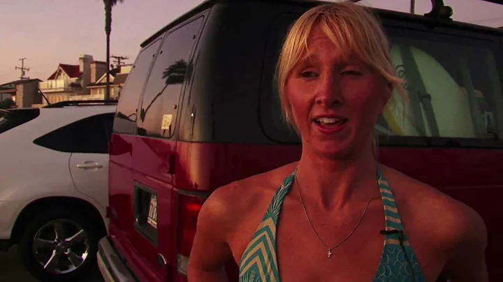 Longboarding with Music: Amy Lowry, Professional S...