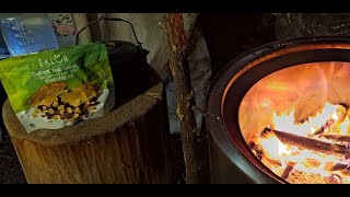 Une tourtière sur le feu