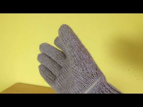 Как связать мужские перчатки спицами для начинающих простые видео