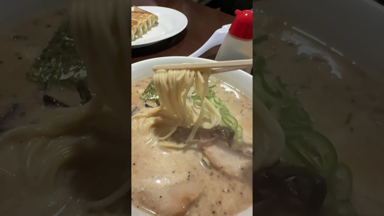 哲麺十六代目　岐阜県大垣市　濃厚豚骨スープが美味い！