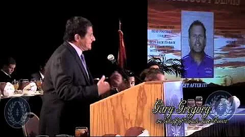 Coach Scot Bemis Receives Earl Putman Award