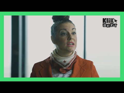 Stewardess Eva checkt in | Klikbeet