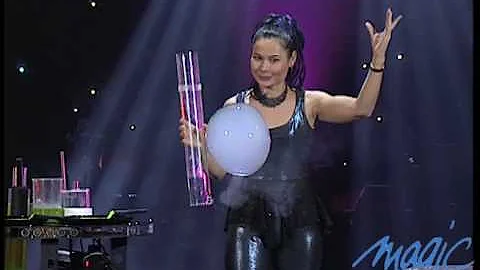 Ana Yang - Les bulles - Le Plus Grand Cabaret Du M...