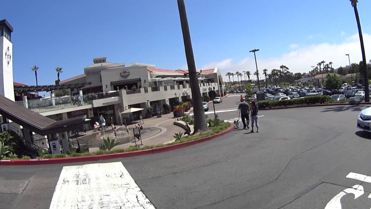 Driving around outside Del Mar Highlands Center, San Diego, June 4