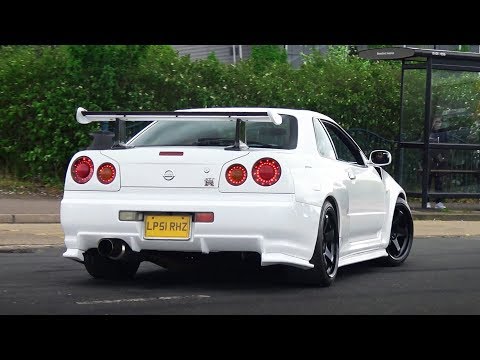 nissan-skylines/gtrs-leaving-a-car-show-in-style!