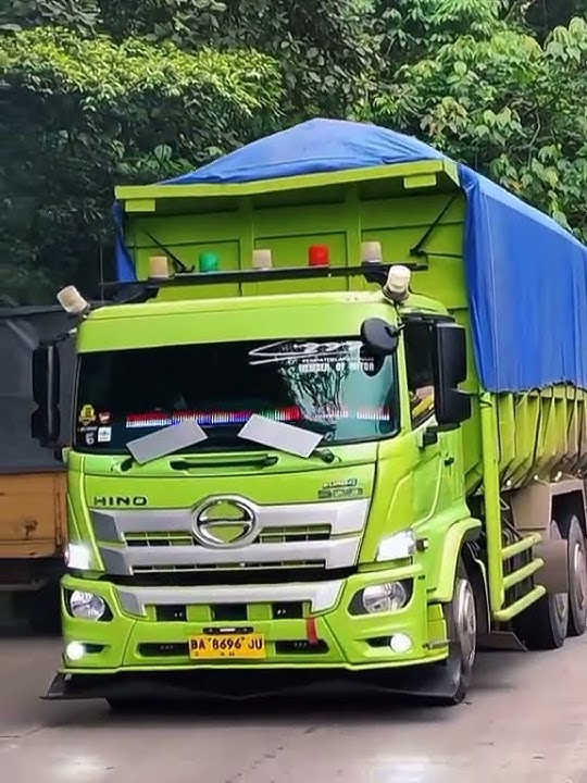 Menyala abieezz😜#trukoleng #hino500 #trukmbois #trukmodifikasi #sitinjaulauik #shorts #diesel #story