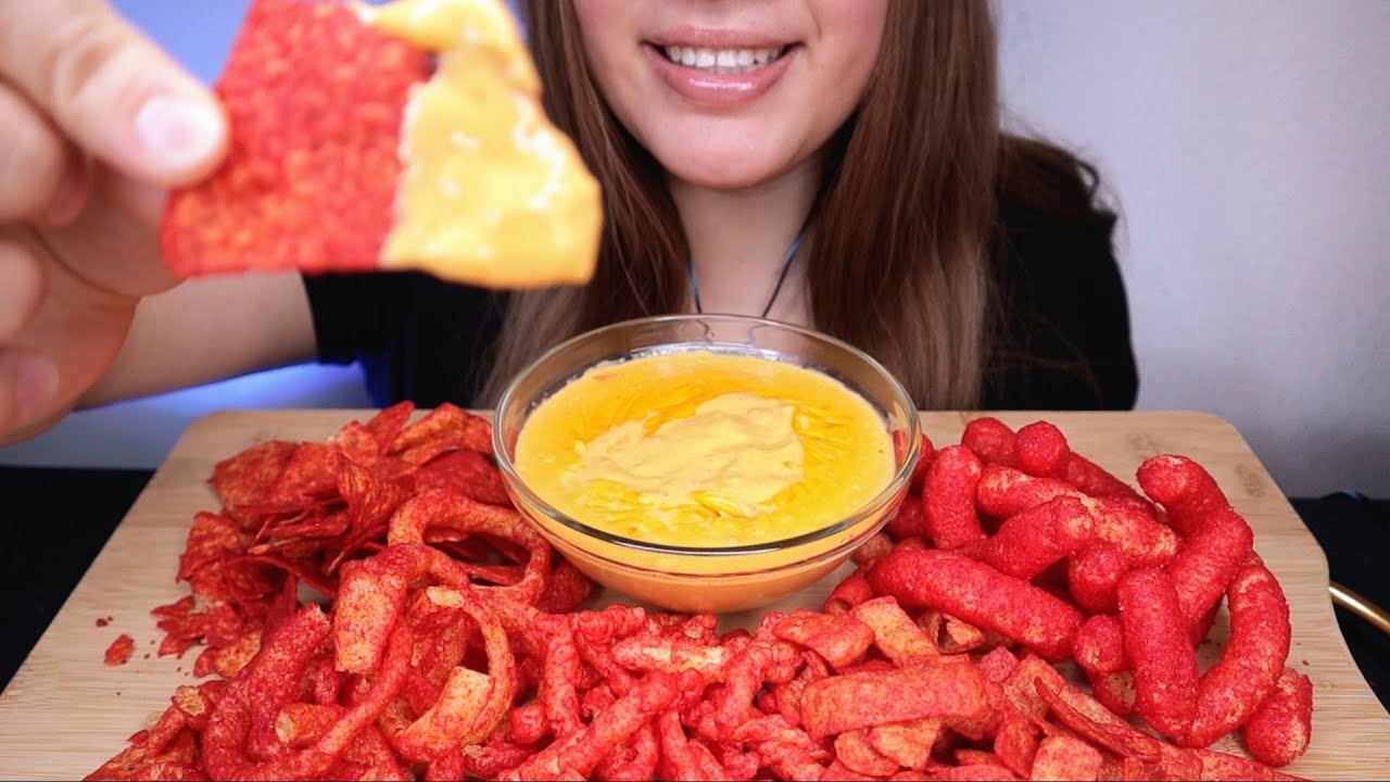 ASMR FLAMIN HOT CHIPS WITH CHEESE *NO TALKING*