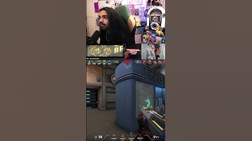 Apex player tries Valorant