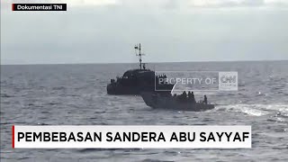 Detik-detik Serah Terima 4 WNI Sandera Abu Sayyaf di Tengah Laut