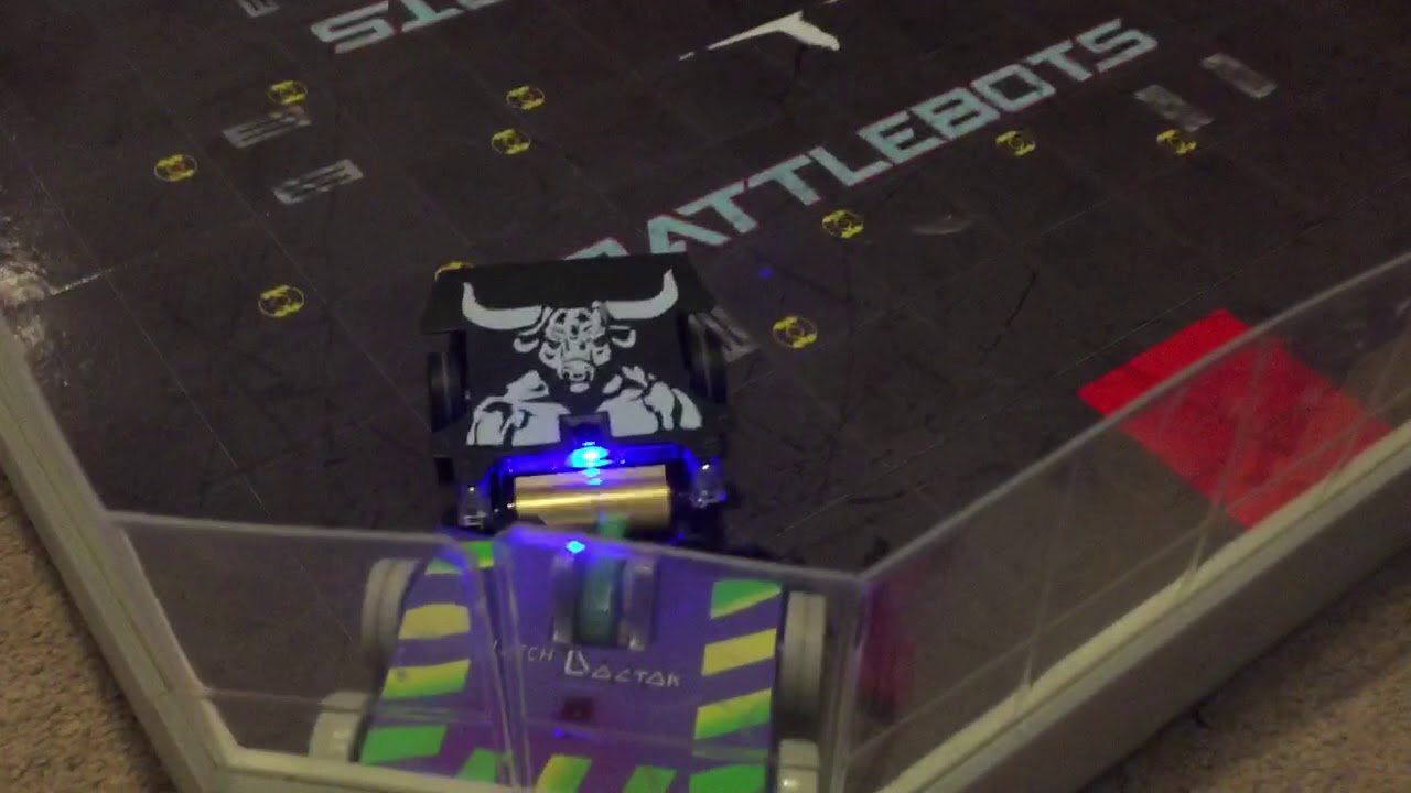 Hexbug Battlebots Minotaur vs Witch Doctor