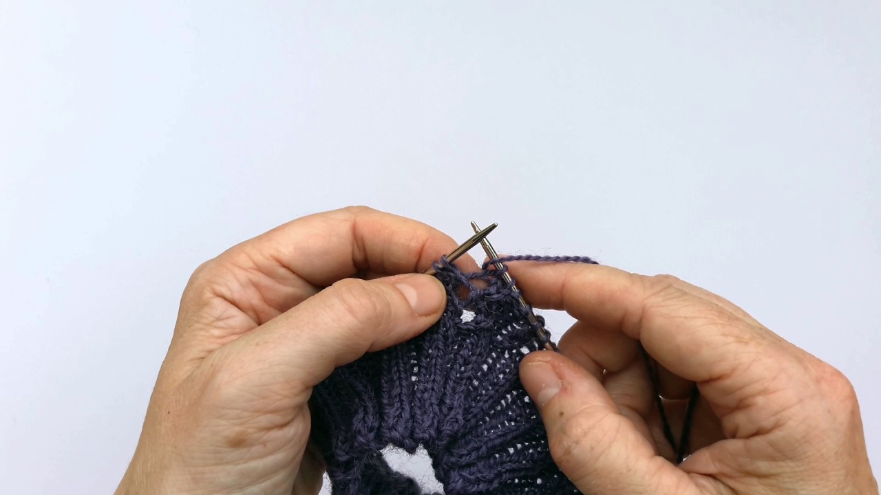 Easy Lace Socks - free pattern and tutorial – Winwick Mum