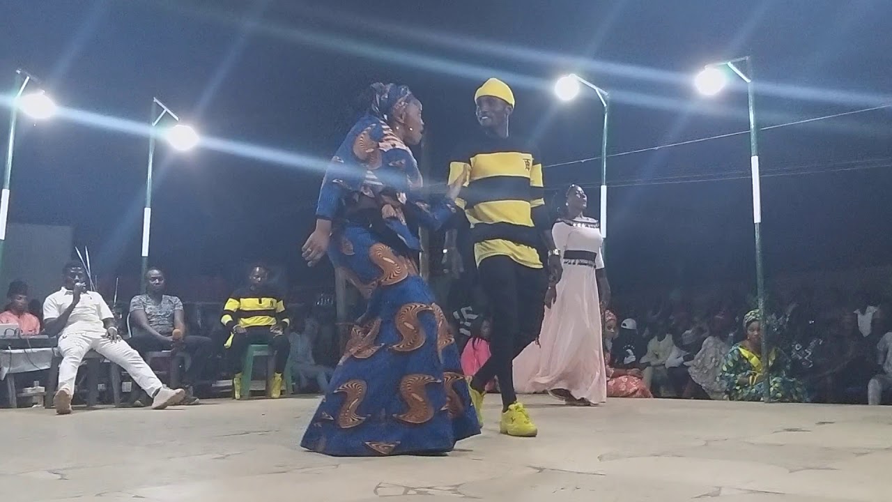 Ishak Kano tare nafisa matamandu awakarsu ta so na amana a suka gabatar a gidan masarauta intertainm