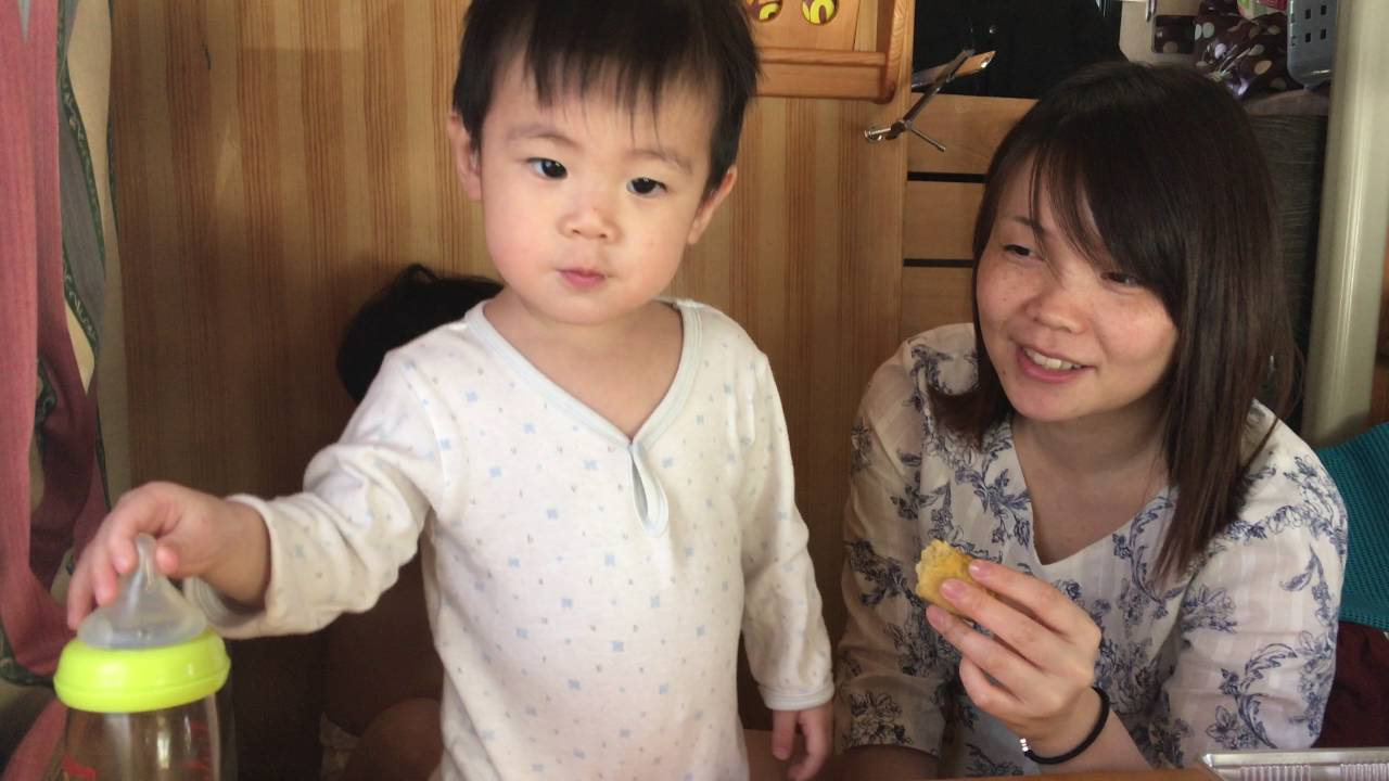 家族 キャンピングカーの中で 自家製のスイートポテトを食べて家族団欒する 4k 16 5 19 Koumeican 柴田愛実 柴田将幸 柴田宙幸 Youtube