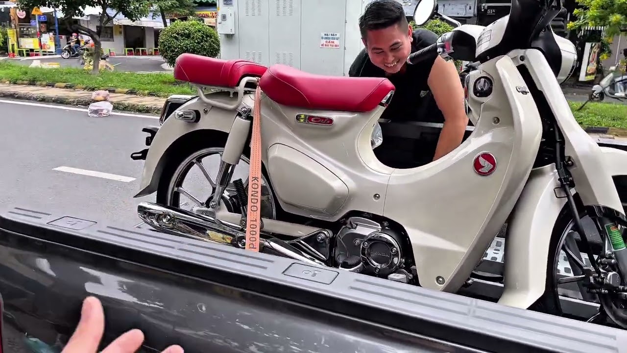 QUÁ BẤT NGỜ BÃO Honda Supercub C125 Thái Màu Trắng 2025