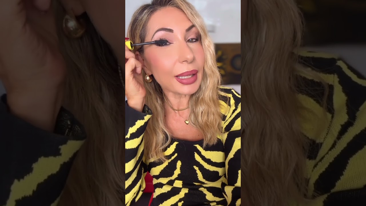 Proviamo insieme il nuovo THAT’S MASCARA!🍌💛 di ClioMakeUp, mascara incurvante ad alta definizione!