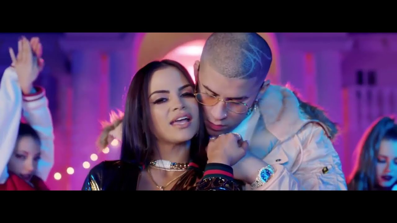 Natti Natasha ft, Bad Bunny - Amantes de Una Noche 🐰 [Official Video