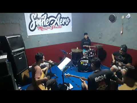 Seurieus - Bandung 19 Oktober (cover)