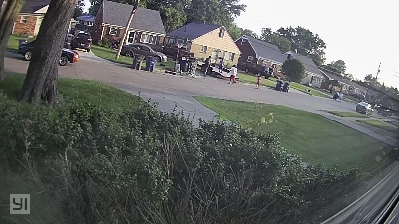 How not to backup a trailer. YouTube