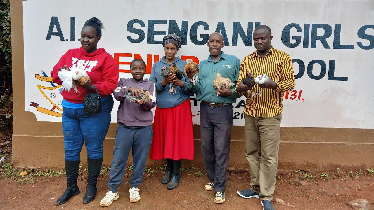 I Delivered 1-Month-Old Chickens to a School in Tala – Watch the Full Poultry Training for Teachers!