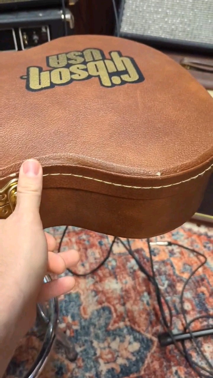 👥✨💎Limited Edition Gibson SG Special Translucent Blue - YouTube