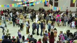 Apresentação Casamento Caipira (Turma 301) e Dança (Turma 81)