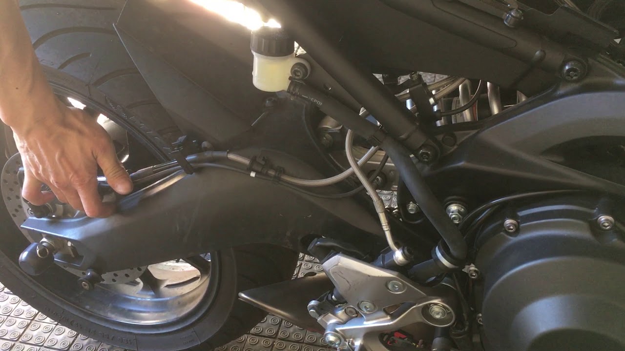 XSR900 rear shock removal pt.2 - YouTube