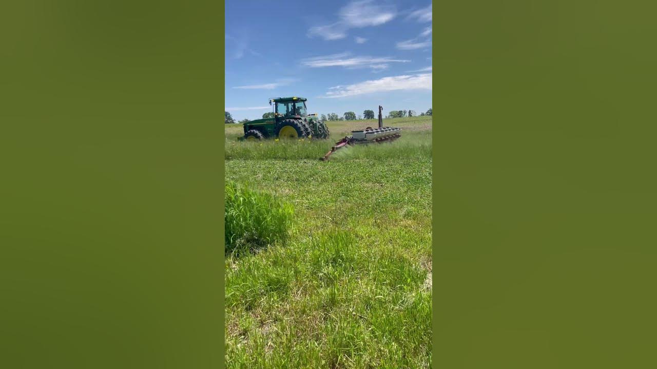 Planting corn with a jd 8310 and an 8 row planter farming youtube