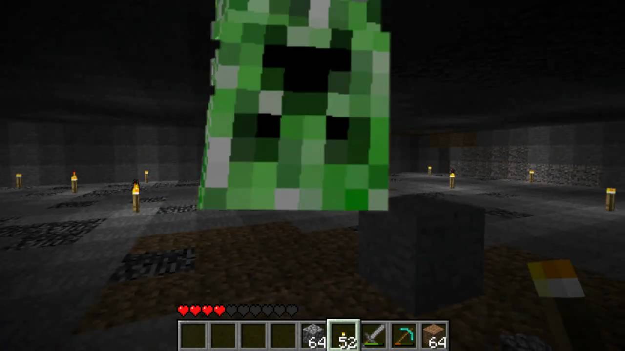 I felt someone watching me in Minecraft, then I saw what it was