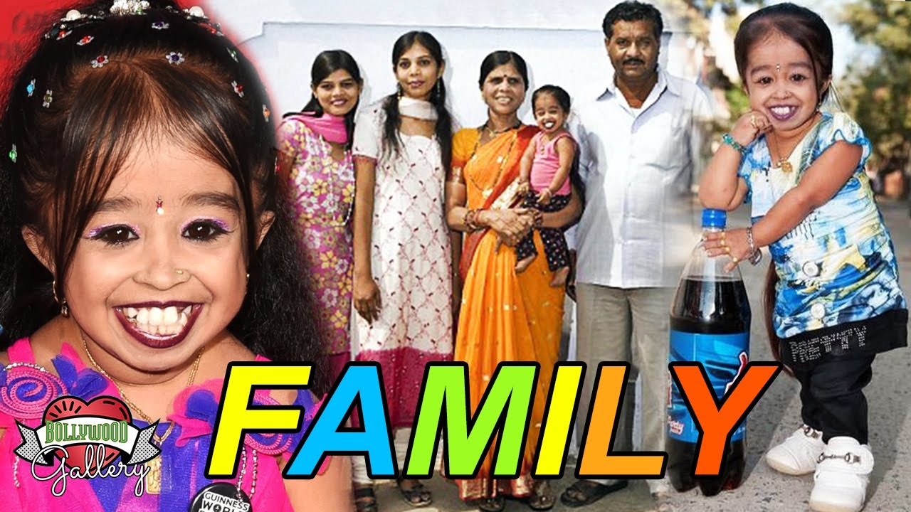 Jyoti Amge With Father, Mother, Brother, Sister & Friends YouTube