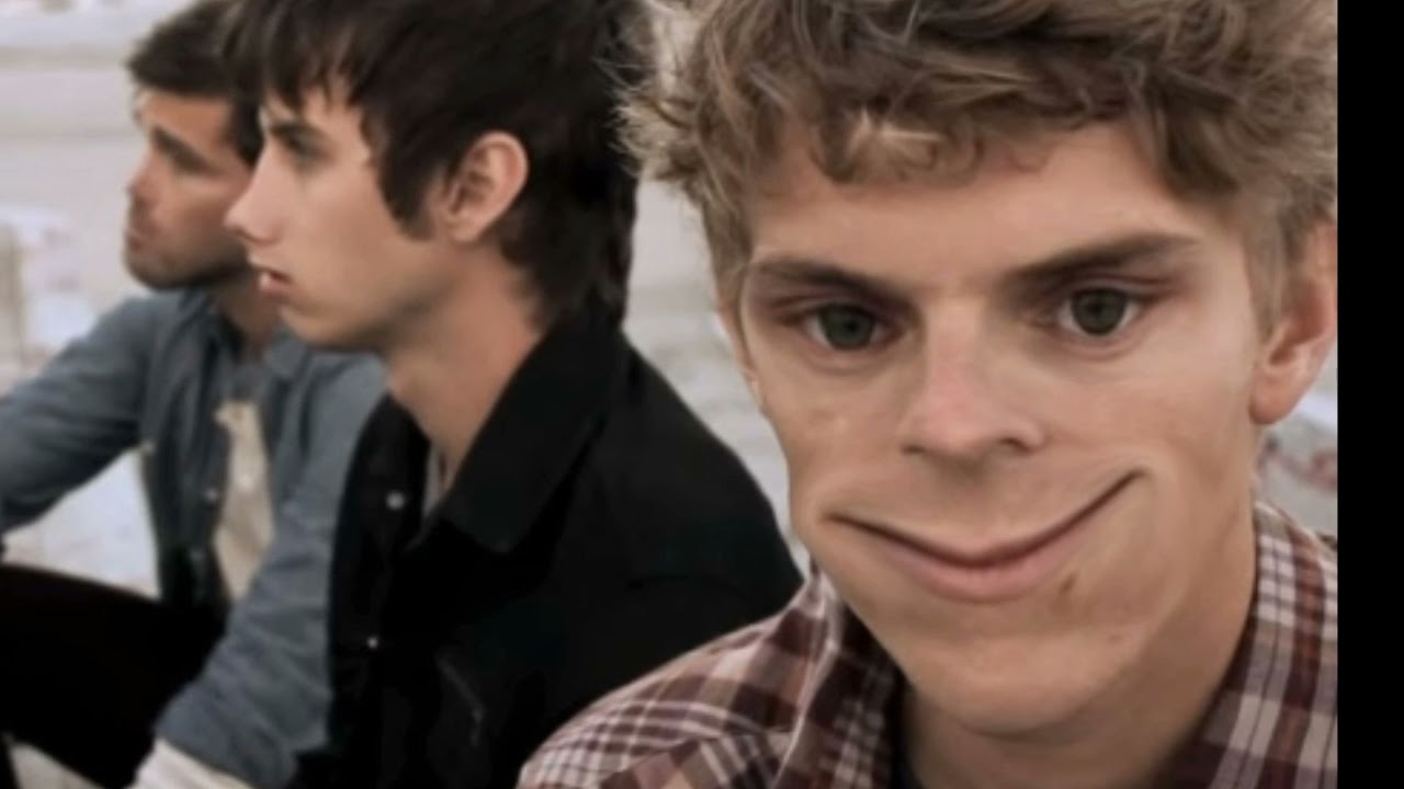 Pumped Up Kicks but the beats are backwards