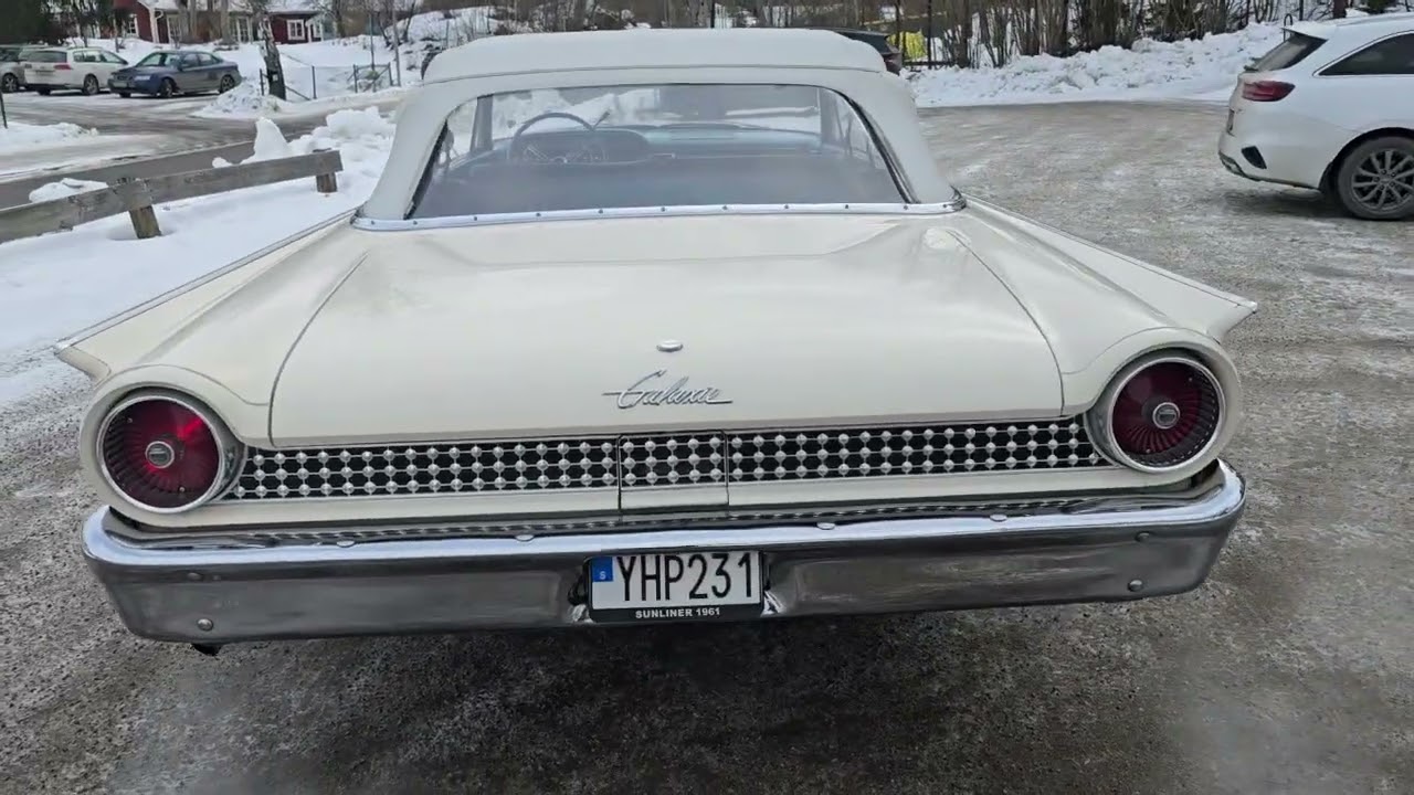 Ford Galaxie Sunliner cab 1961