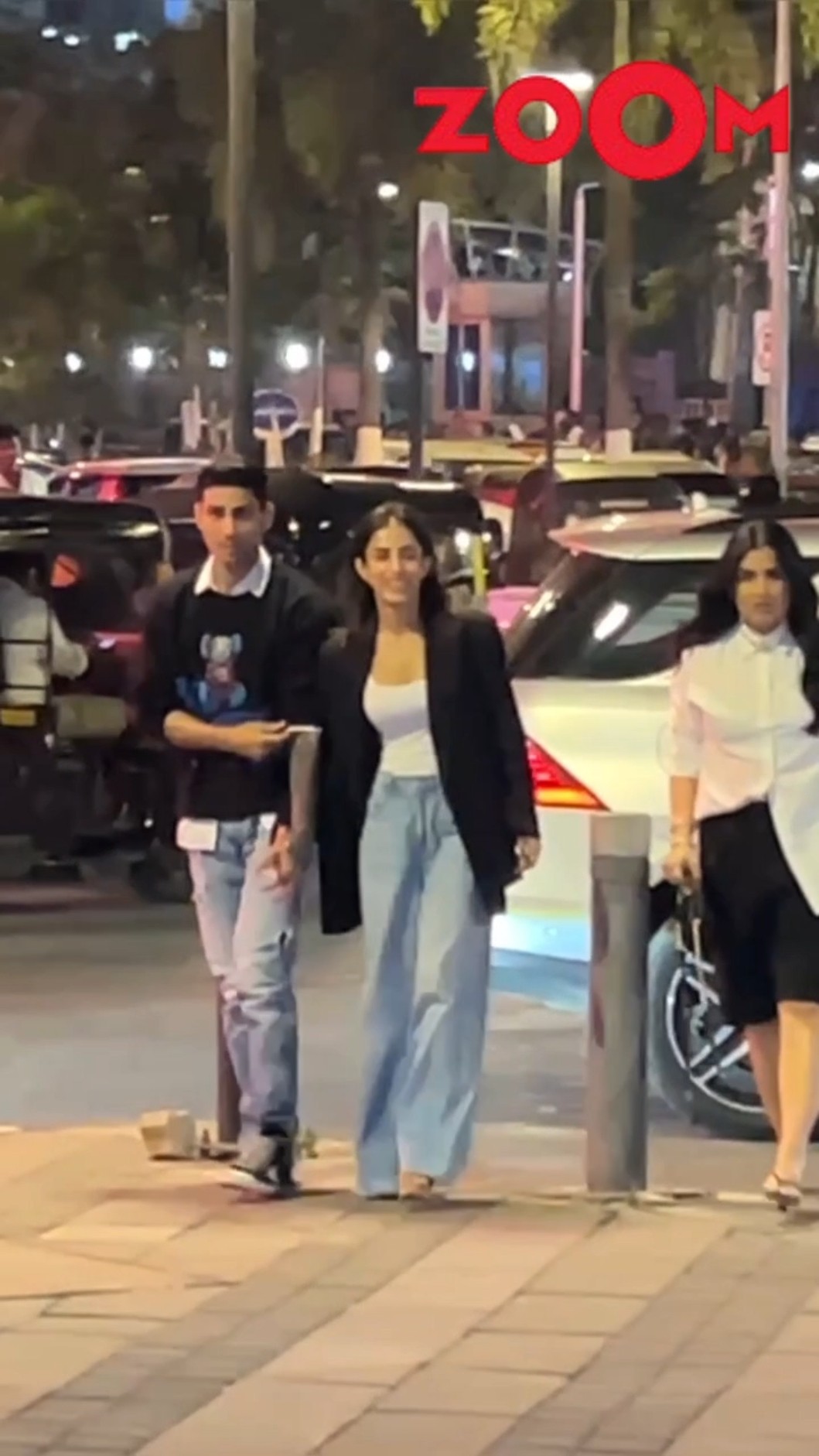 Newlyweds Prateik Babbar and Priya Banerjee Spotted on ROMANTIC Dinner Date! #prateikbabbar #shorts