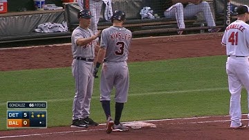 DET@BAL: Kinsler plates Davis with a bloop single