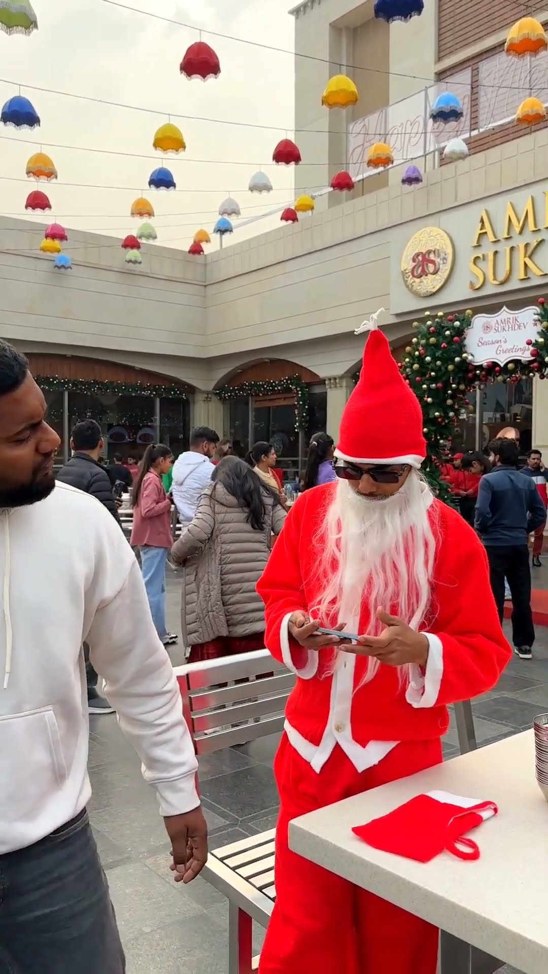 Santa Claus ? Ne Mere Old Friend Ko 1 Million Diamonds De diyee ?#shorts