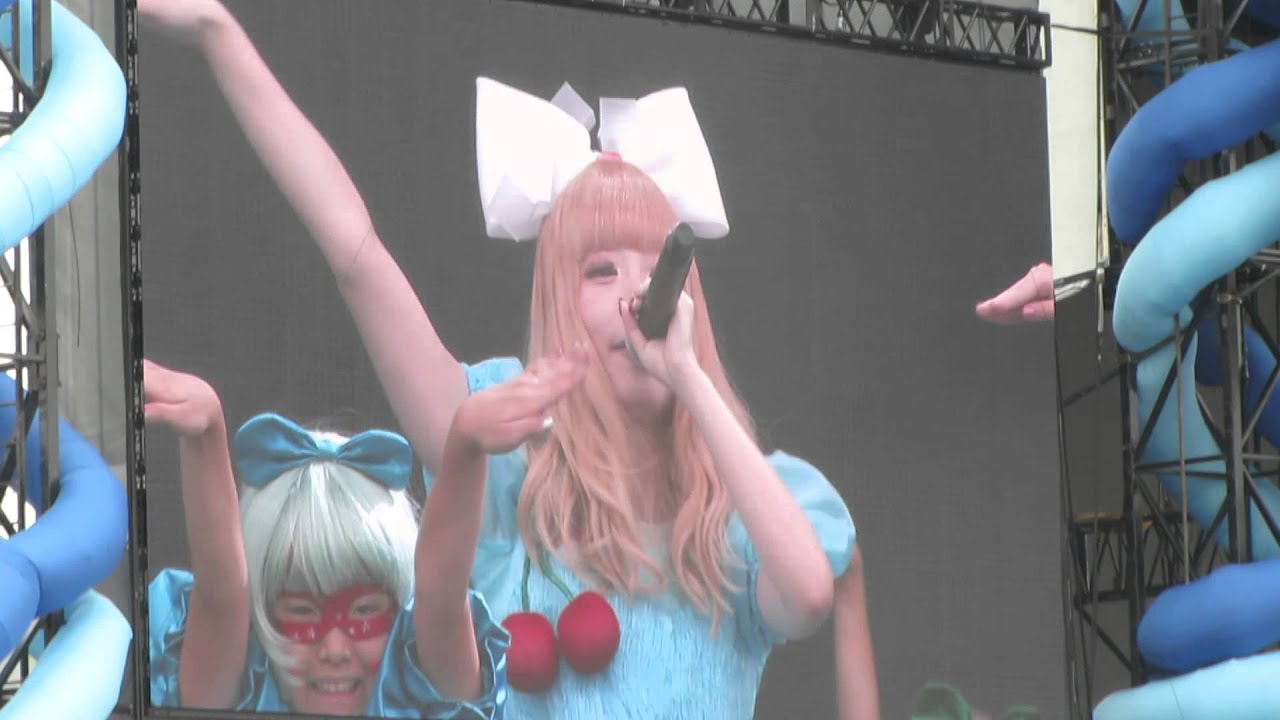 きゃりーぱみゅぱみゅ インベーダーインベーダー Summer Sonic 15 Osaka Kyary Pamyu Pamyu Invader Invader Youtube