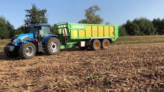 Zber Kukurice Na Zrno Pomocou Traktorov Landini A Návesov Joskin