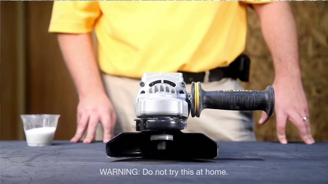 DEWALT Large Angle Grinder Dust Ejection